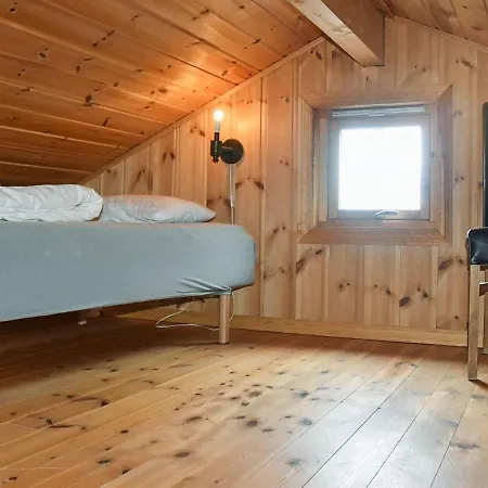 Сasa de vacaciones Three-bedroom In 1 Selje
