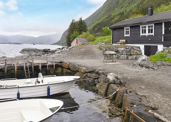 Semesterbostad 7 Person In Selje-by Traum Selje