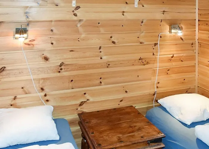 7 Person In Selje-by Traum *