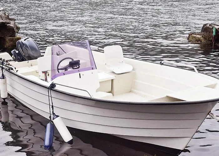 Semesterbostad 7 Person In Selje-by Traum